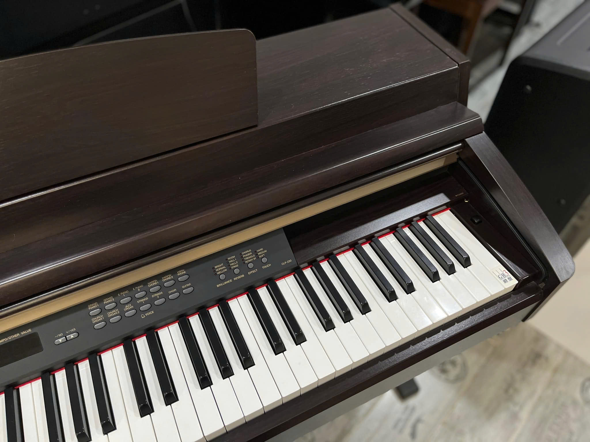 Mua piano cho bé: chọn loại nào, ngân sách bao nhiêu?