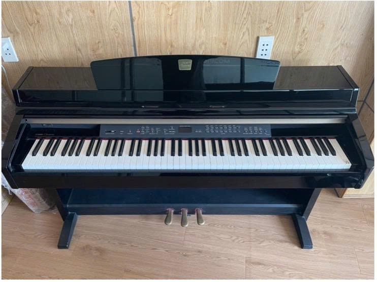 Piano Yamaha CLP 240PE