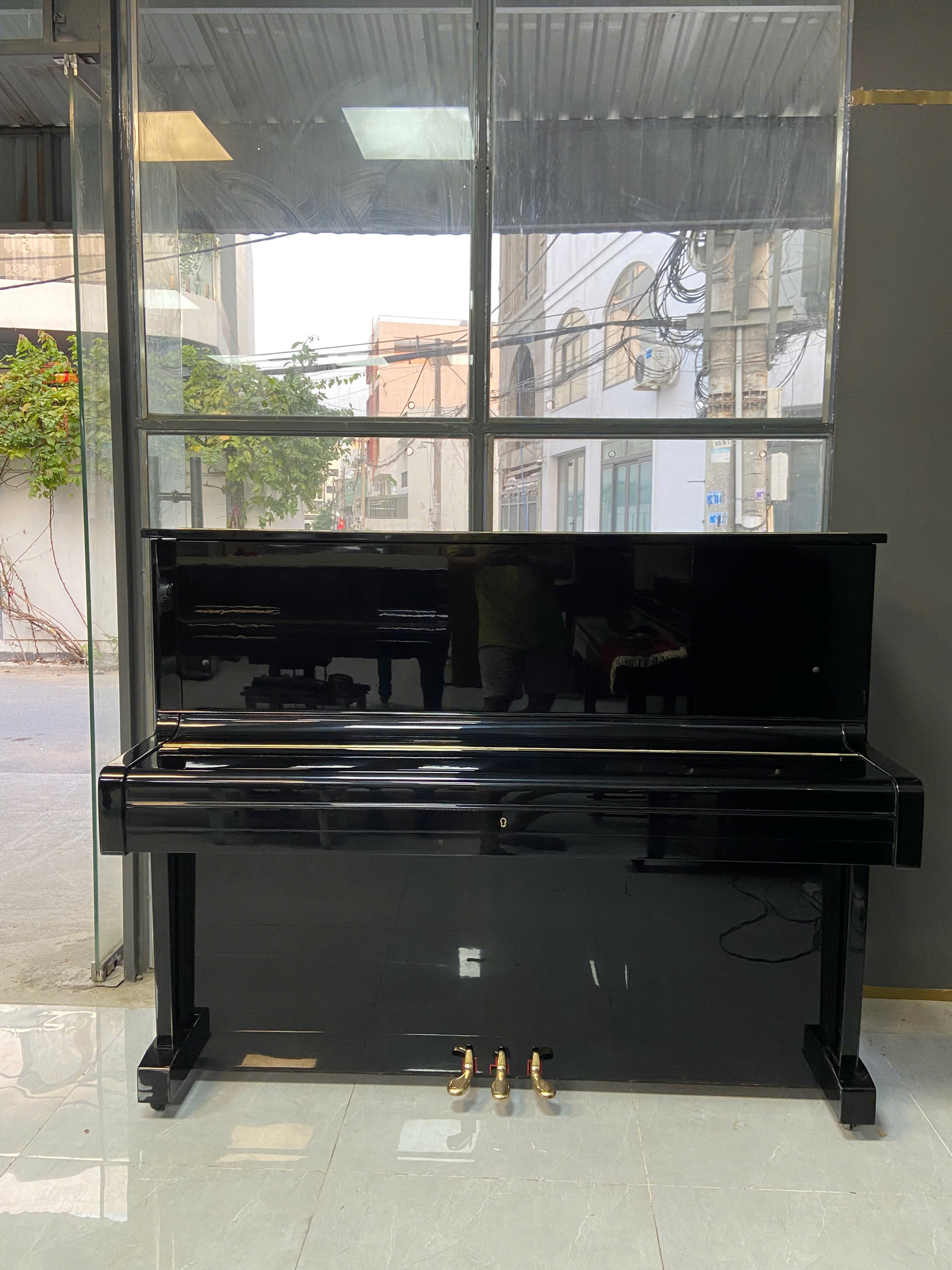 Piano Yamaha U1F