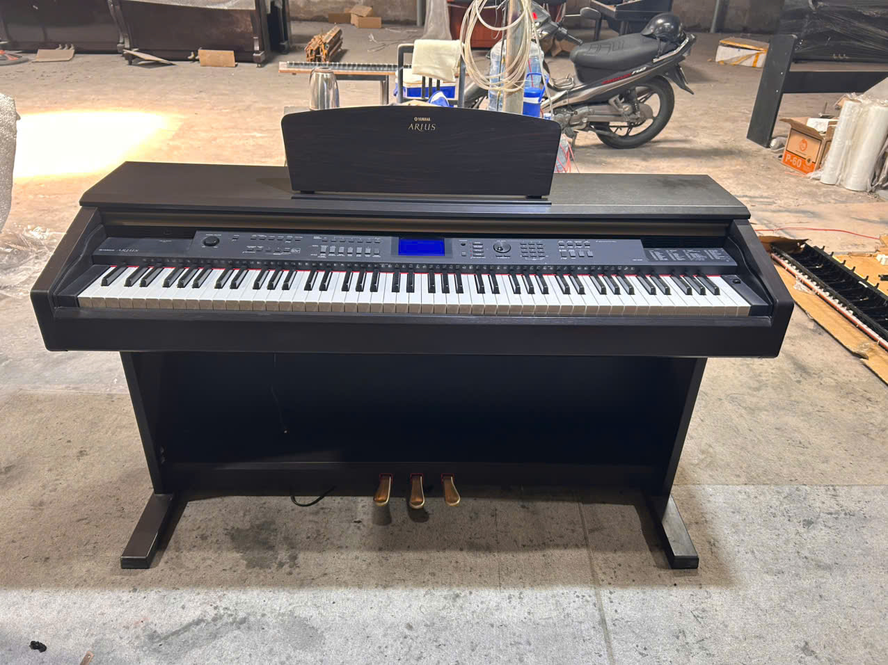 Piano Yamaha YDP-240R