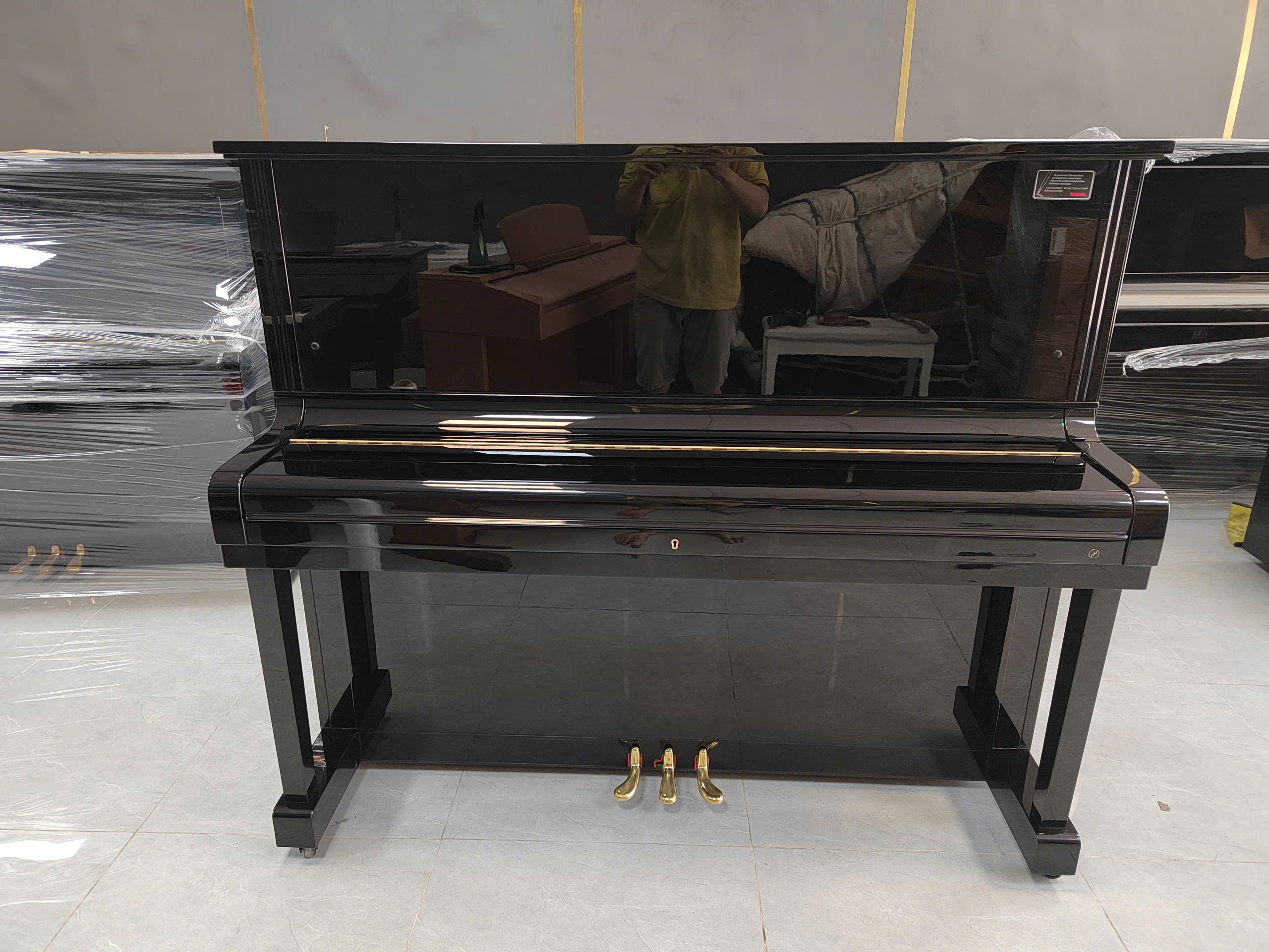 Piano Kawai KU2D