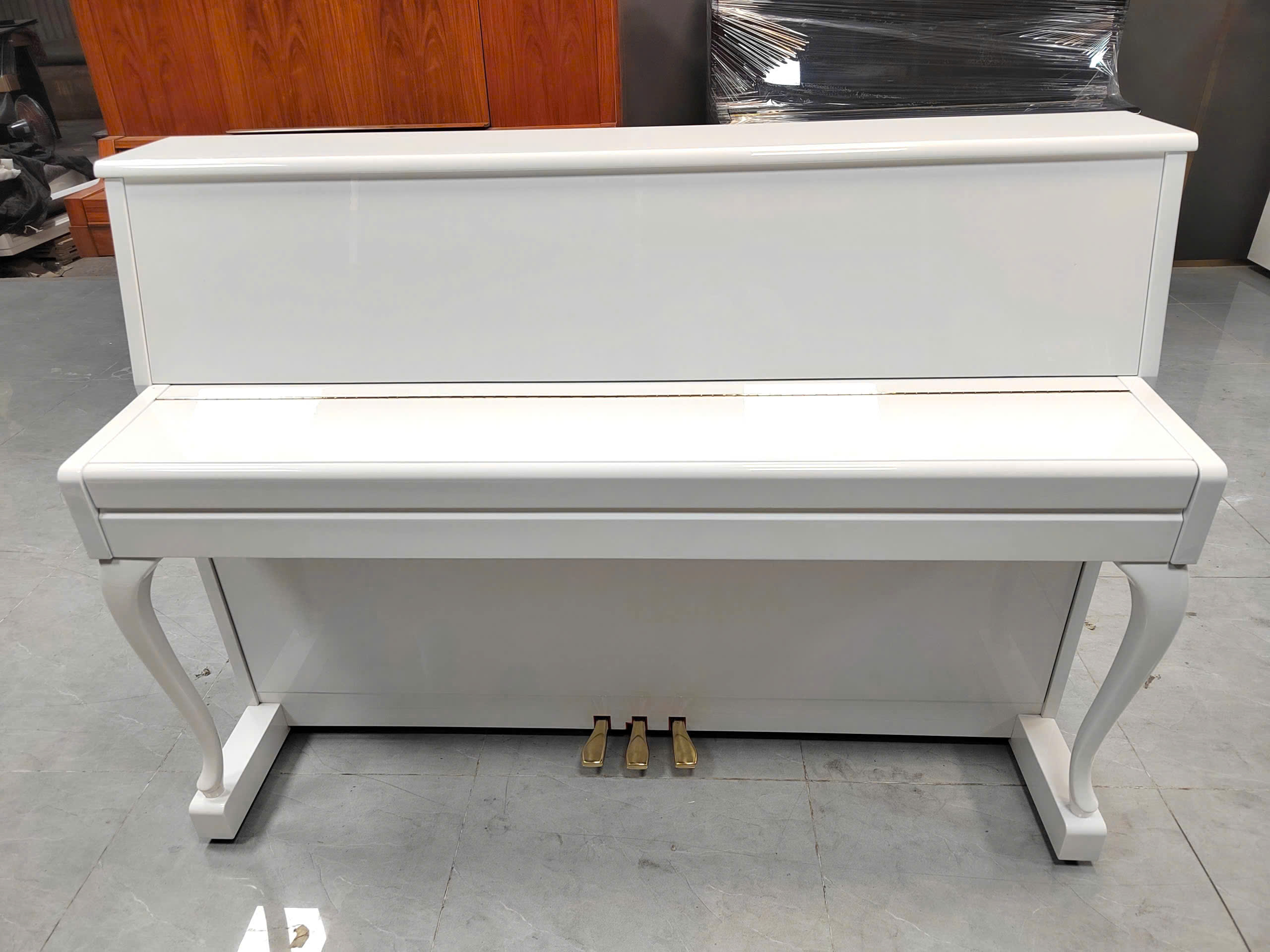 Piano Yamaha L102 White