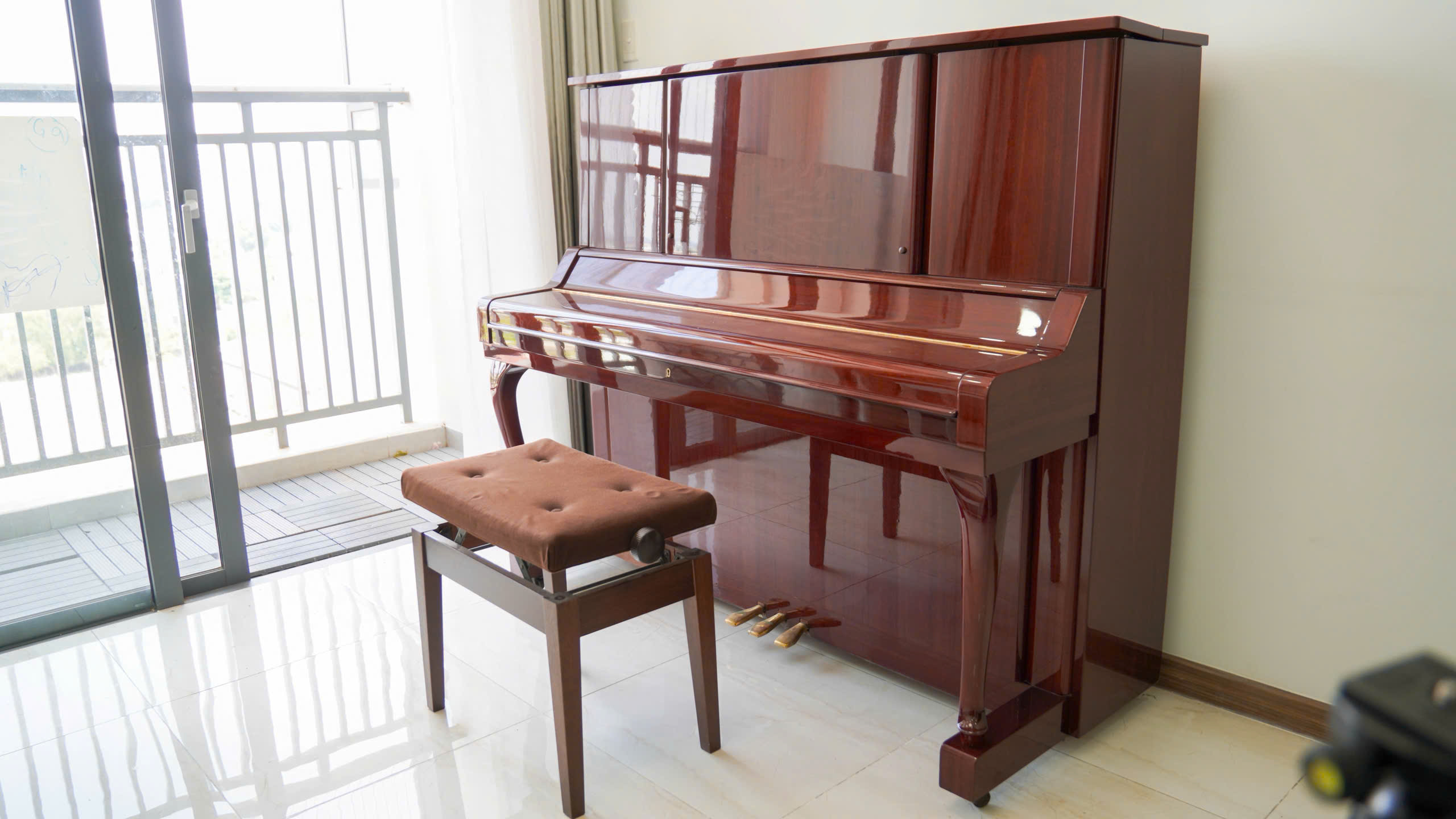 Piano Cơ Yamaha W106