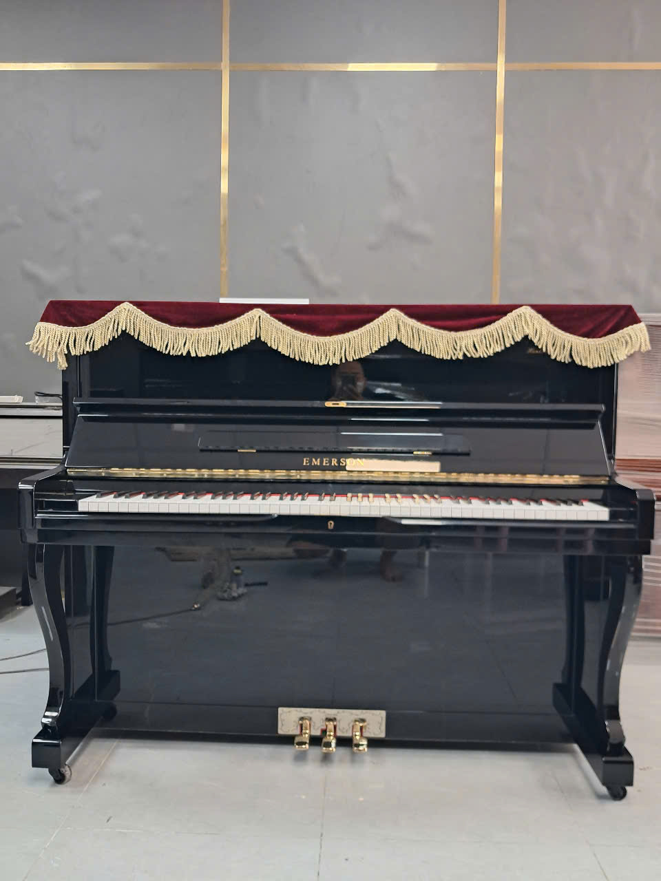 PIANO EMERSON KU200